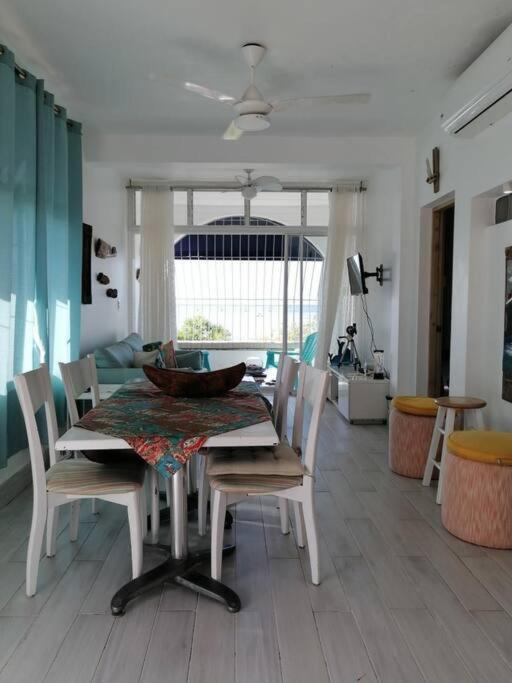 Indy'S Best Bay Frontview In Samana. Luaran gambar