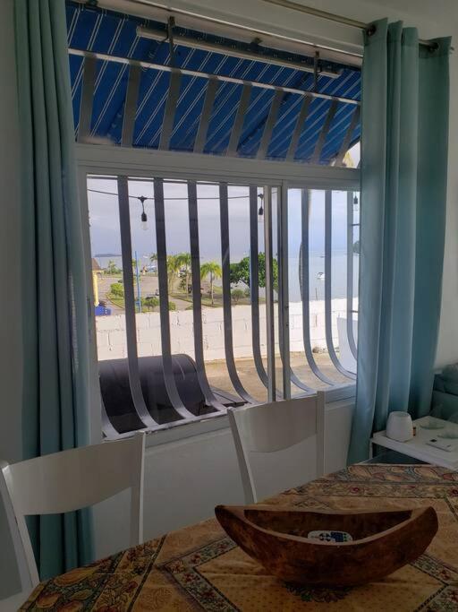 Indy'S Best Bay Frontview In Samana. Luaran gambar